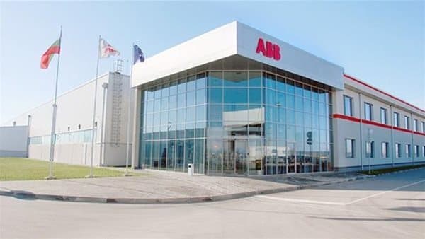 ABB مصر وRCREEE تتعاون في الطاقة الشمسية