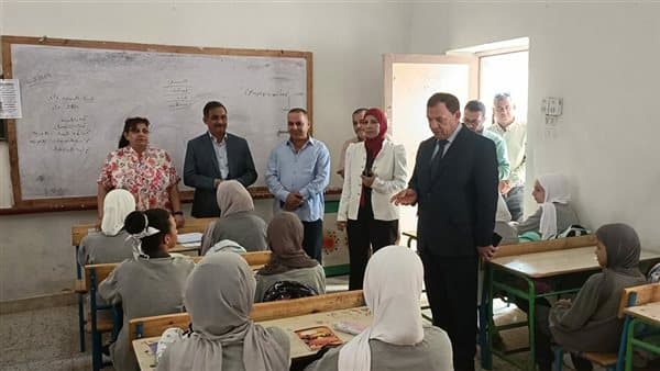 Official oversees Beni Suef school start