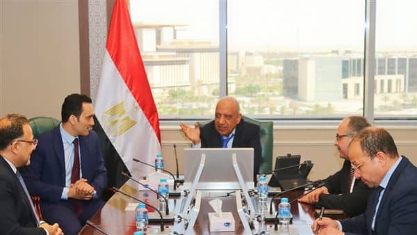 وزير الكهرباء يتباحث مع هيدروفولتا البلجيكية بشأن تحلية المياه