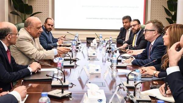 Ministers Discuss Desalination Cooperation