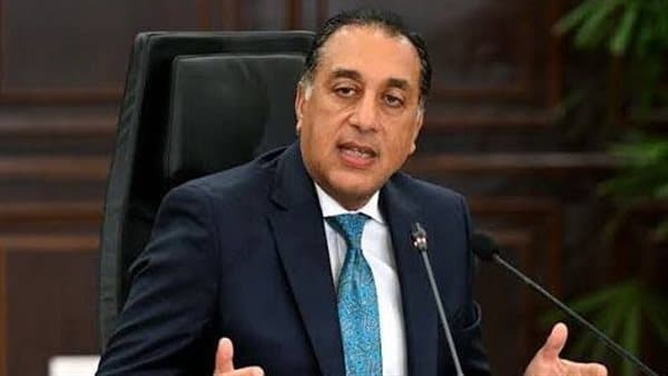 مدبولي: صناعة كرسي الأسنان بمصر بجودة عالية وتكلفة أقل