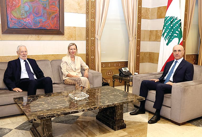 الحجار يناقش وضع اللاجئين مع مفوضة الأونروا