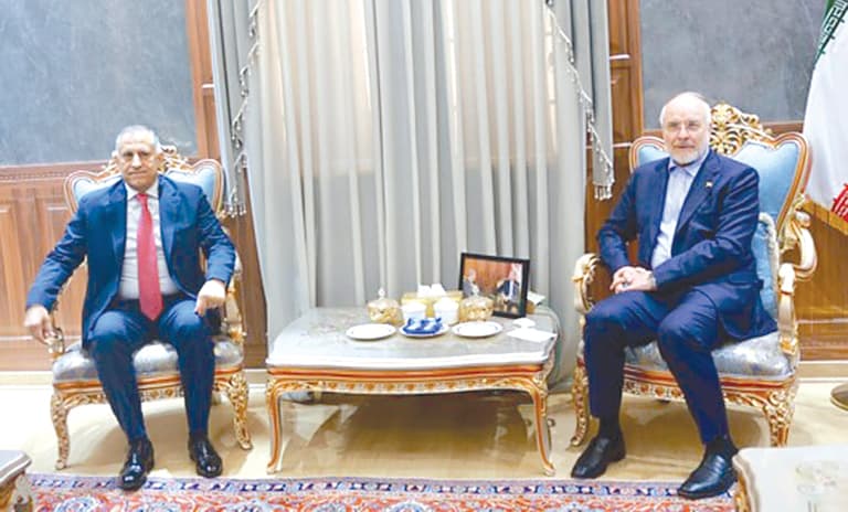 العراق يرفض وجود جماعات مسلحة تهدد أمن جيرانه