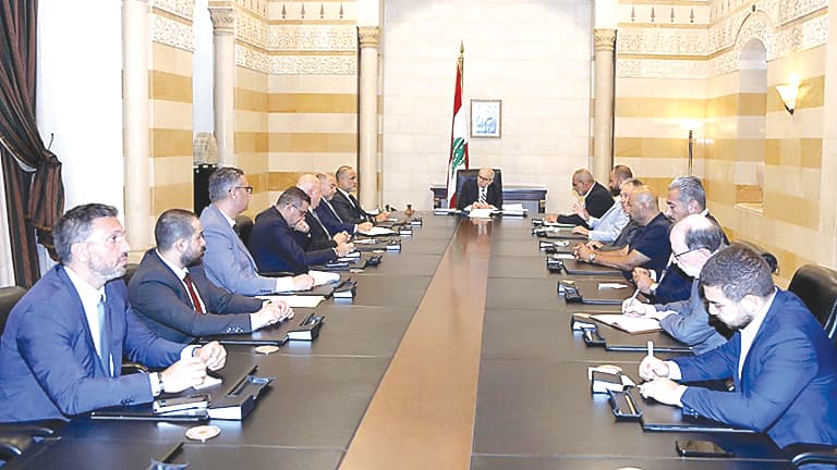 اجتماع في السراي لمتابعة إعادة إعمار النبطية