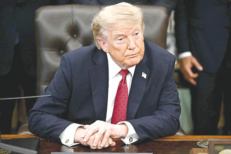 Trump considers ending the war and pressures Iran economically