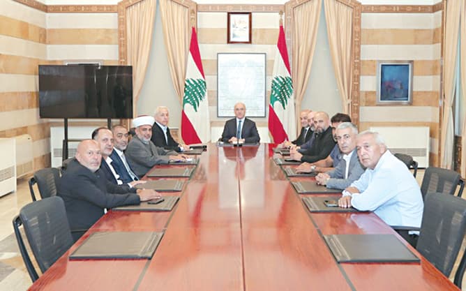 Al-Hajar Discusses Security and Regional Issues with Deputies