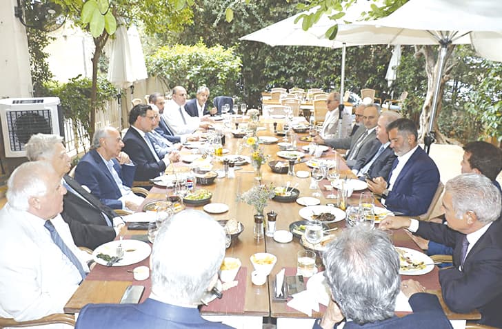 Finance Minister Meets Lebanese Business Group