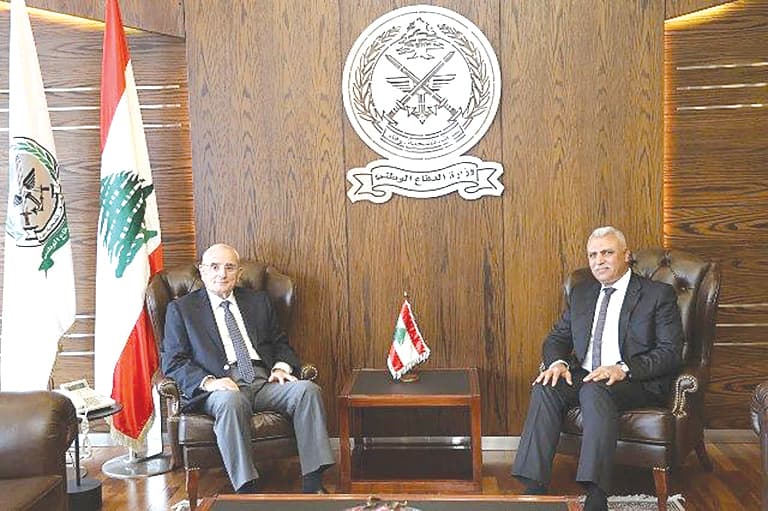 منسى والهزاع يتبادلان التوجيهات الأمنية