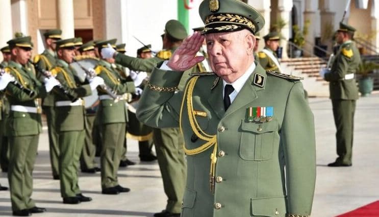 شنقريحة يلتقي وزير الدفاع النيجيري