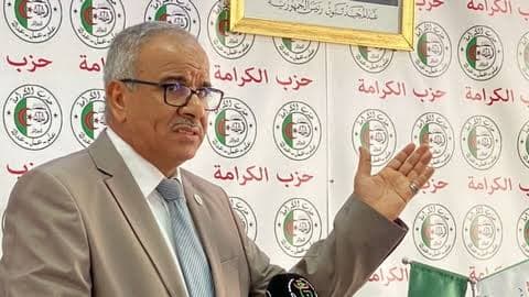 رئيس حزب الكرامة يشارك في التصويت