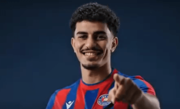 Chabab al-Abyar Back Taha Yassin Support