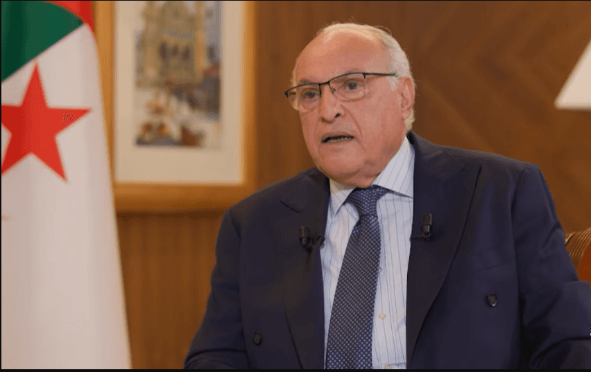 عطاف يتلقى اتصالا من رئيس الوزراء القطري