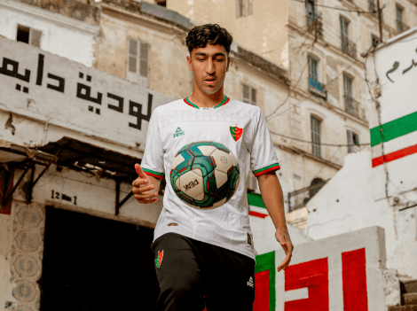 العميد يเผย قميصه الجديد