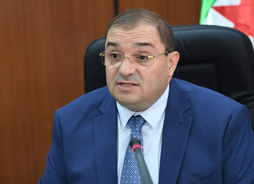 وزير العدل يزور مشاريع وهران