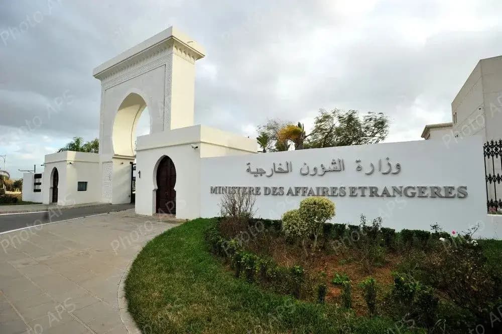 الجزائر تندد باستهداف مدن سعودية