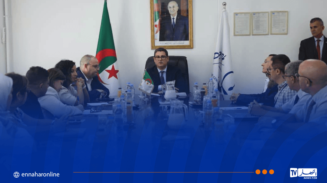 وزير الصحة يترأس تنصيب المدير الجديد للصيدلية