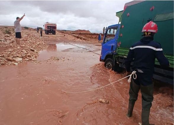Bashar: Rescue of Camels and Truck in Wadi Al-Deep