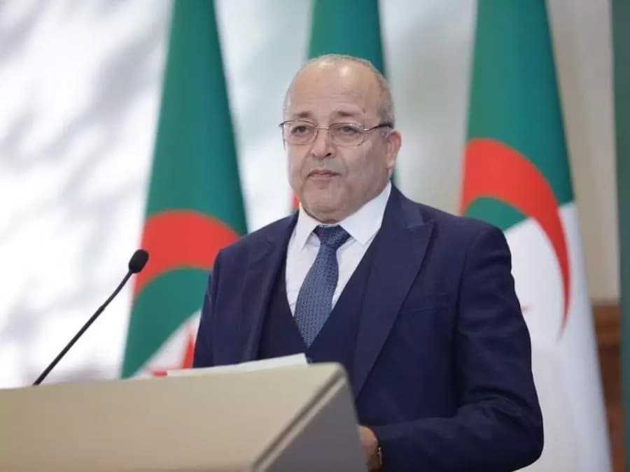 وزير الاتصال يثمن دور الصحافة الوطنية في تعزيز وحدة الجزائر