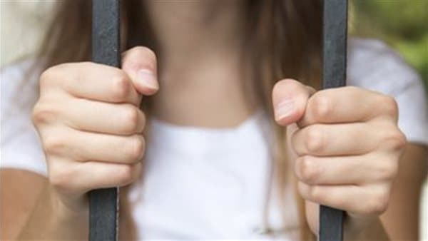 سيدة متهمة بإشعال حريق في منزل زوجها في 15 مايو
