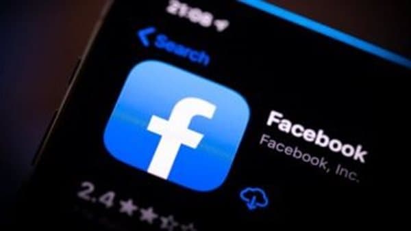 Facebook Experiences Sudden Outage