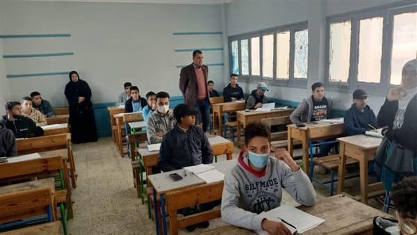 Suez Authority Suspends Student for Year