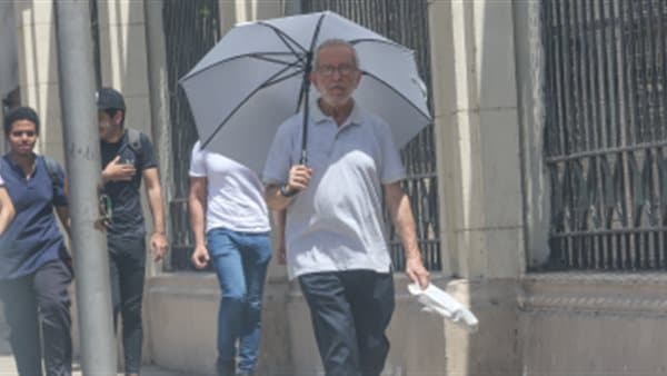 Meteorology advises avoiding sun exposure and wearing cotton clothing