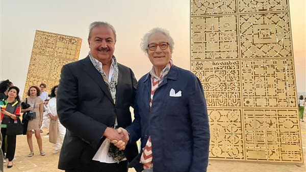 فاروق حسني يتبرع بجائزة النيل لمستشفى أبو الريش