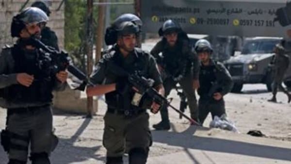 Israeli forces raid Al-Fara'a camp