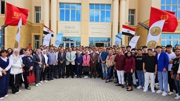 التعليم العالي يناقش حلول لأزمة 85 طالب طب شرق بورسعيد