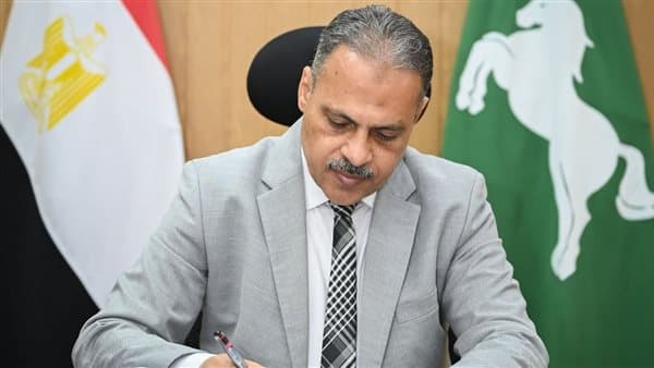 Al Sharqia Governor Congratulates Top Al-Azhar Students
