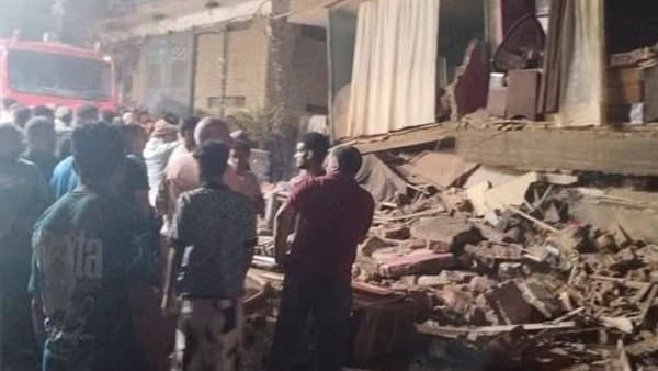 Six-story residential building in Benha collapses
