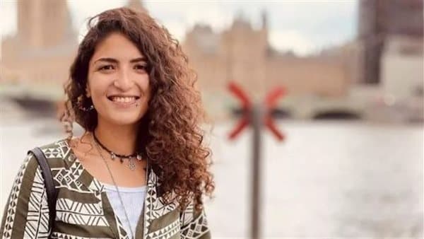 الطب الشرعي يفحص جثة فتاة القاهرة بدهب
