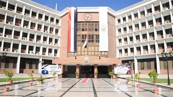 أزمة مستحقات جامعة أسيوط تتجاوز 463 مليون جنيه