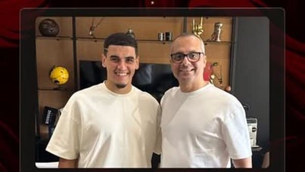 الأهلي يتعاقد مع سفيان بن جديدة