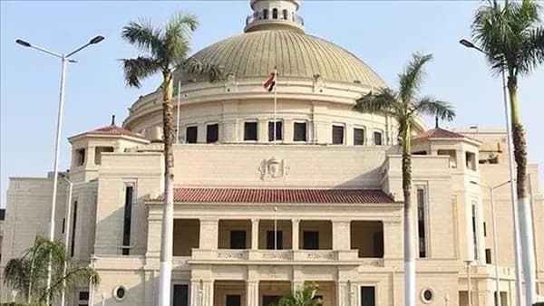 Cairo University approves stipend increase