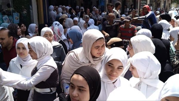 هل يحق لطلاب الثانوية التحويل دون التنسيق
