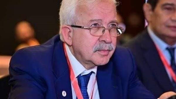 وكيل نقابة الأطباء: نبقى على موقفنا من قيد خريجي كليات الطب بدون مستشفيات
