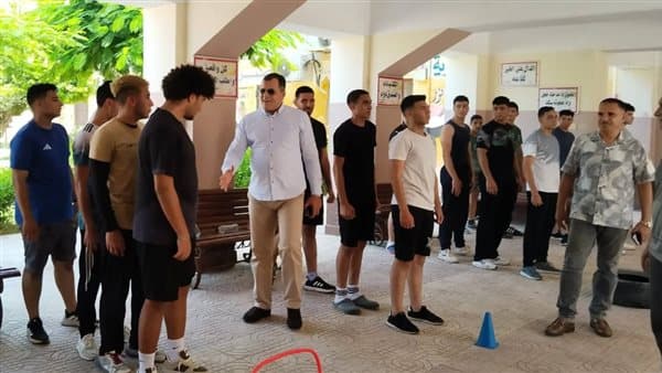 مدير تعليم دمياط يطلع على مشروع تأهيل الطلاب للكلية العسكرية