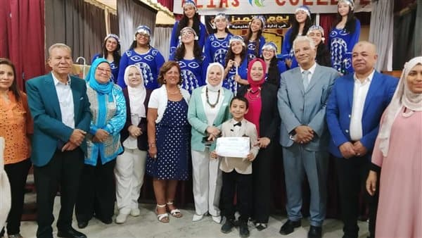 مدير تعليم القاهرة يزور مدارس حلوان ويدعم التحول للطاقة النظيفة
