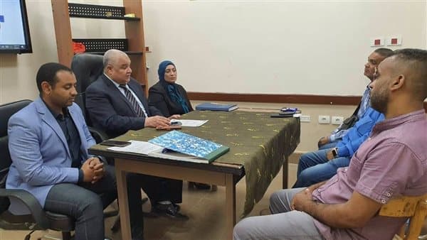 وكيل تعليم الأقصر يدعو لتطوير الإعلام ونشر أخبار الوزارة