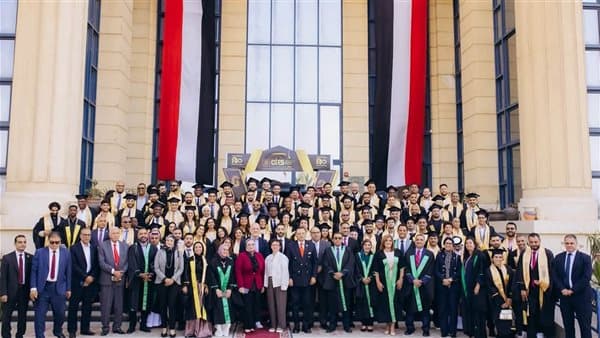 تخرج دفعة جديدة من برنامج الإدارة الرياضية في القاهرة