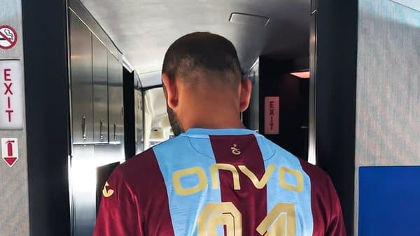 محمد صلاح يظهر بقميص رقم 61 في طرابزون