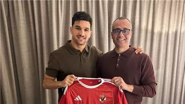 منصف ينضم إلى معسكر الأهلي في إسبانيا