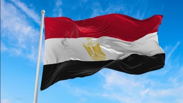 مصر تستنكر استهداف سفينة يمنية في البحر الأحمر
