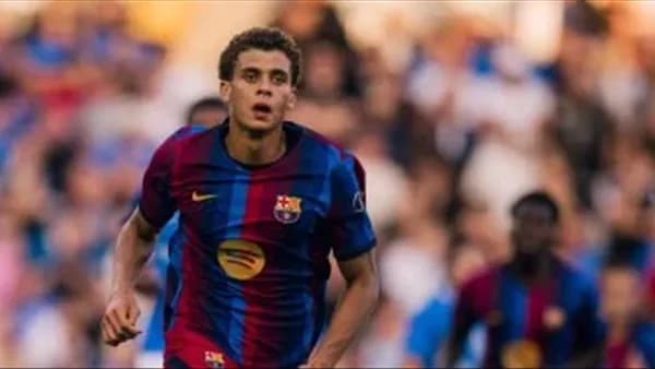 حمزة عبد الكريم يعبر عن طموحه في برشلونة ويشيد برافينيا