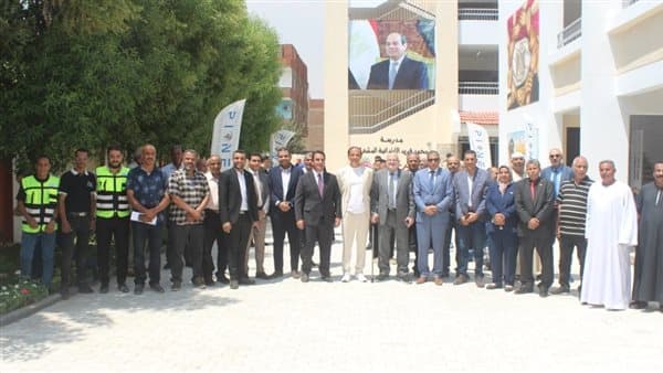 مدير تعليم الجيزة يفتتح مدرسة فريد بالبدرشين