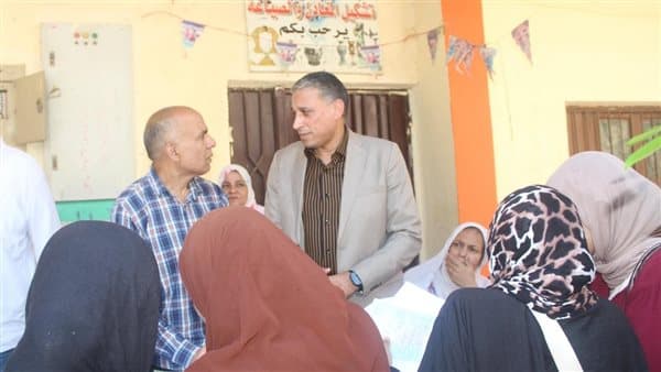 Giza Education Director reviews south schools for new term