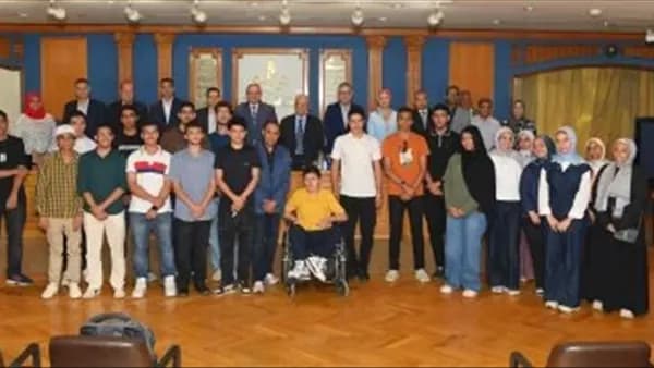Deputy Prime Minister Engages with Top Graduates