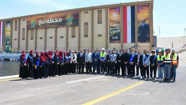 طلاب الأزهر يتعرفون على المشاريع الوطنية