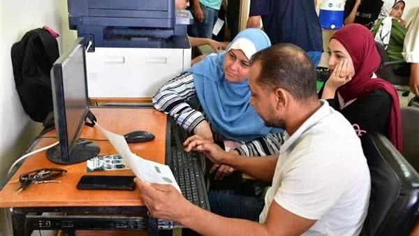 Higher Education Guides Students on Major Selection